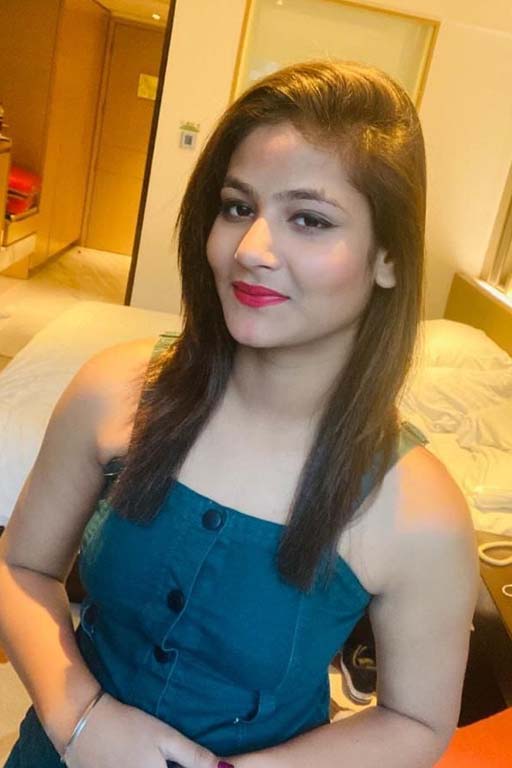 20 year old Russian Call Girl service in Delhi